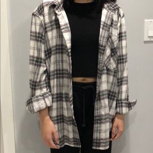 TNA White/Purple Plaid Button-Up Size: Medium